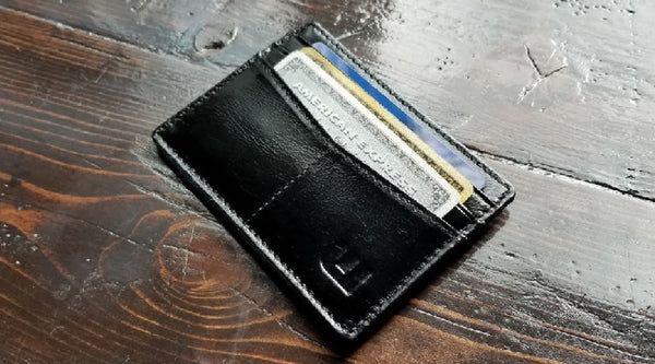 Slim Wallets for Men at WALLETERAS – Trendy and Compact Card and Cash Holders